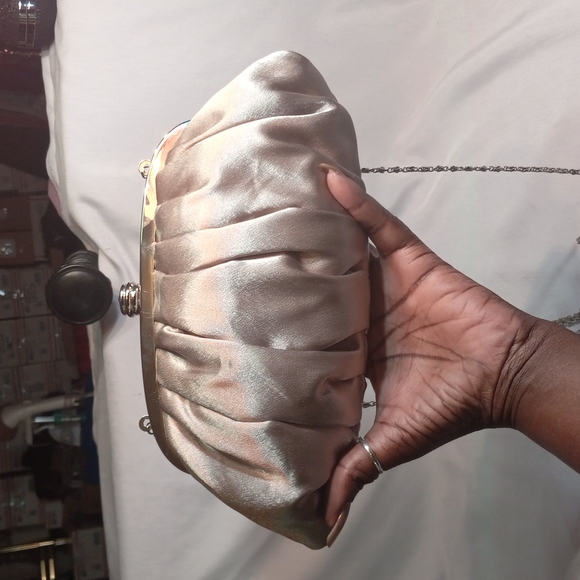 Lovely's Collection 💕 - Picture 3 of 5